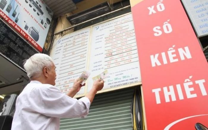 Xổ số kiến thiết là loại hình xổ số do các doanh nghiệp được cấp phép tổ chức phát hành theo quy định